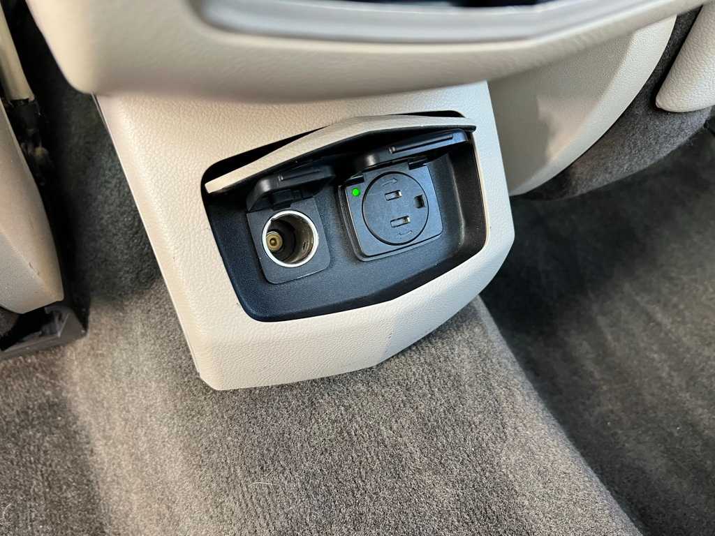 Thumbnail: 2016 Lincoln MKZ - 17