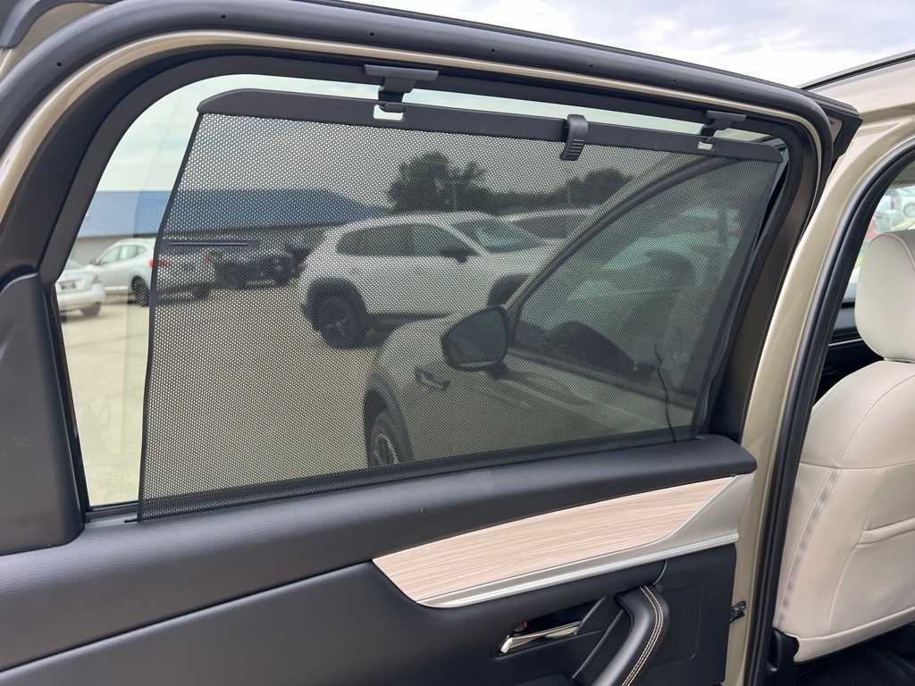 Thumbnail: 2025 Mazda CX-70 - 18