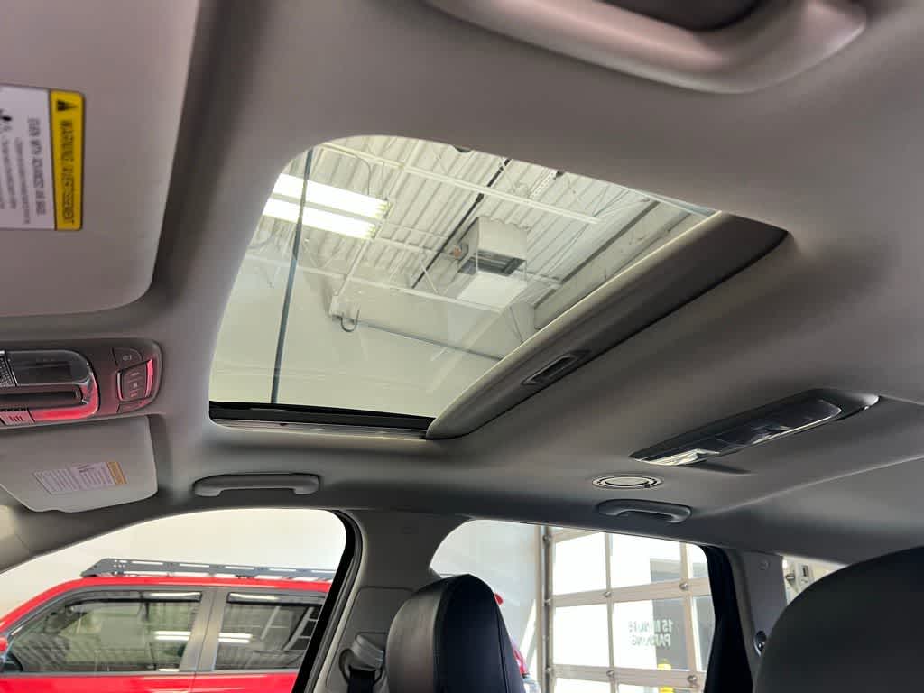 Thumbnail: 2022 Kia Telluride - 16