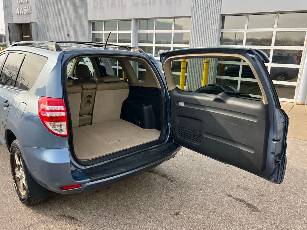 Thumbnail: 2010 Toyota RAV4 - 20