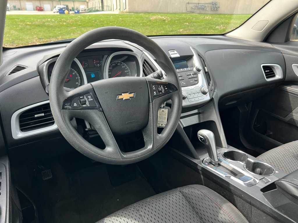 2014 Chevrolet Equinox LS 19