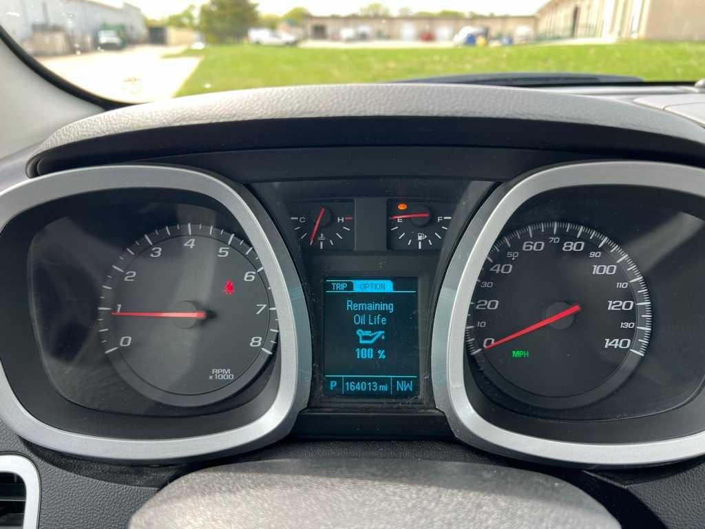 2014 Chevrolet Equinox LS 28