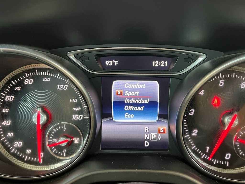 Thumbnail: 2018 Mercedes-Benz GLA - 31