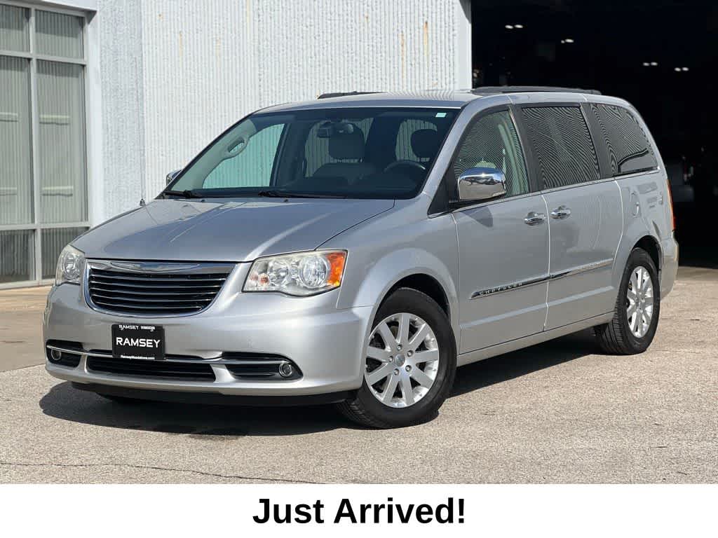 2012 Chrysler Town & Country Touring -
                  Urbandale, IA