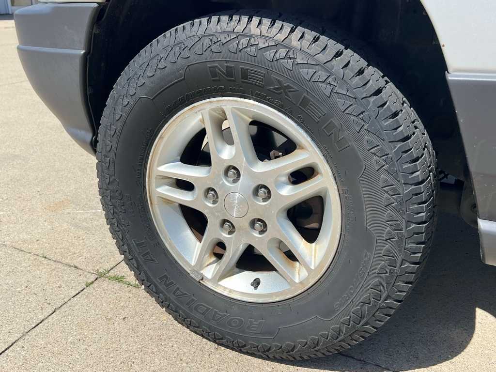 Thumbnail: 2003 Jeep Grand Cherokee - 9