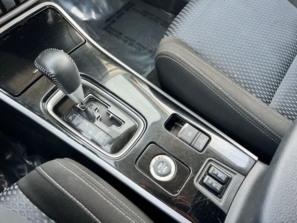 Thumbnail: 2018 Mitsubishi Outlander - 30