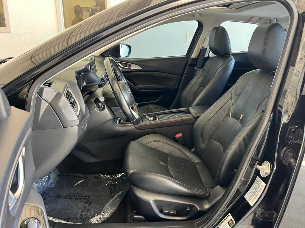 Thumbnail: 2017 Mazda Mazda3 - 16