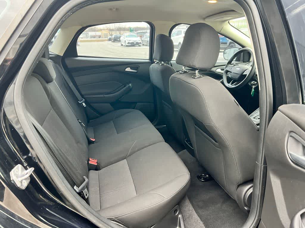 Thumbnail: 2016 Ford Focus - 19