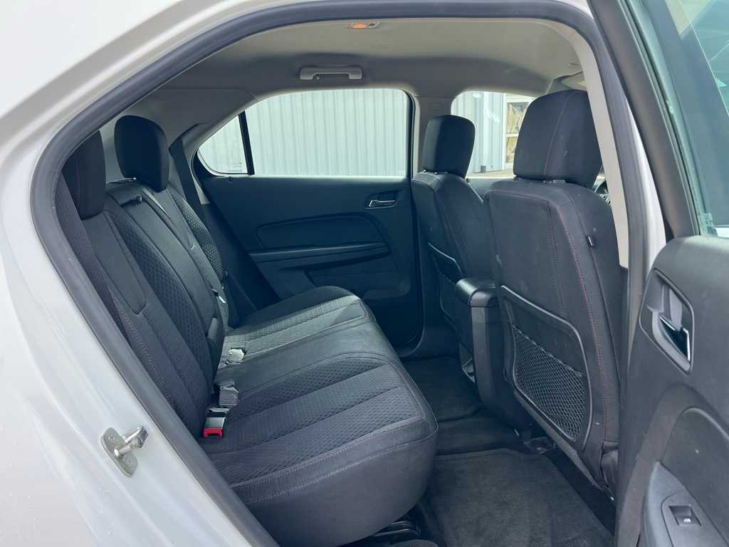 2014 Chevrolet Equinox LS 16