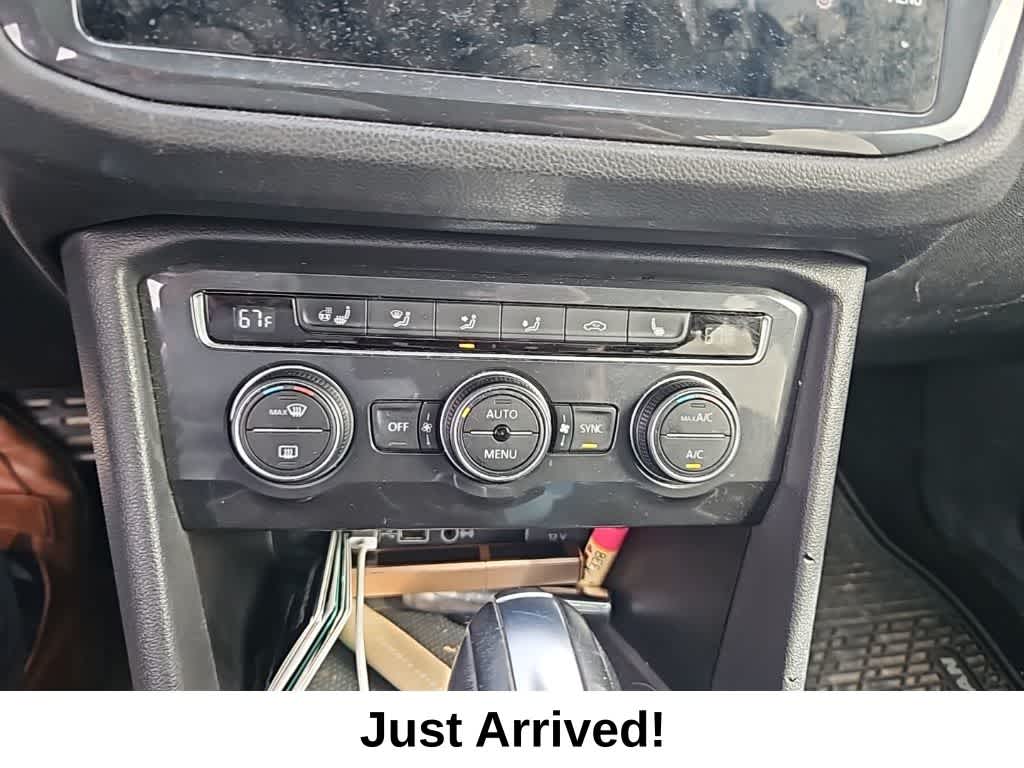 Thumbnail: 2019 Volkswagen Tiguan - 9