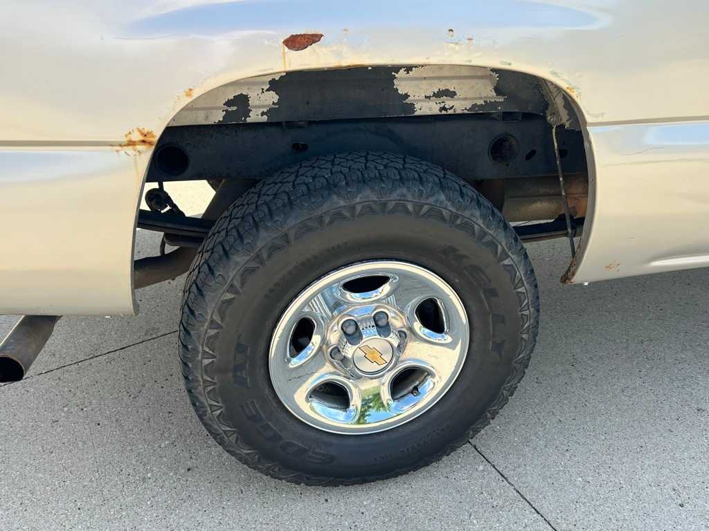 Thumbnail: 2004 Chevrolet Silverado 1500 - 12