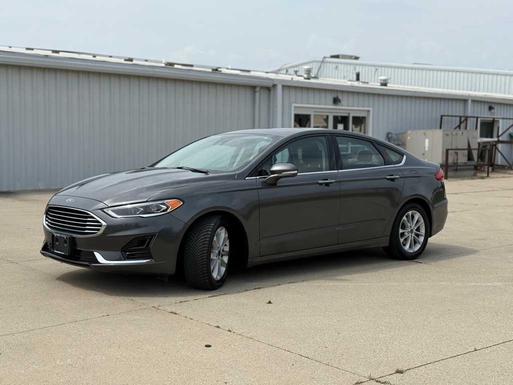 2020 Ford Fusion SEL 12