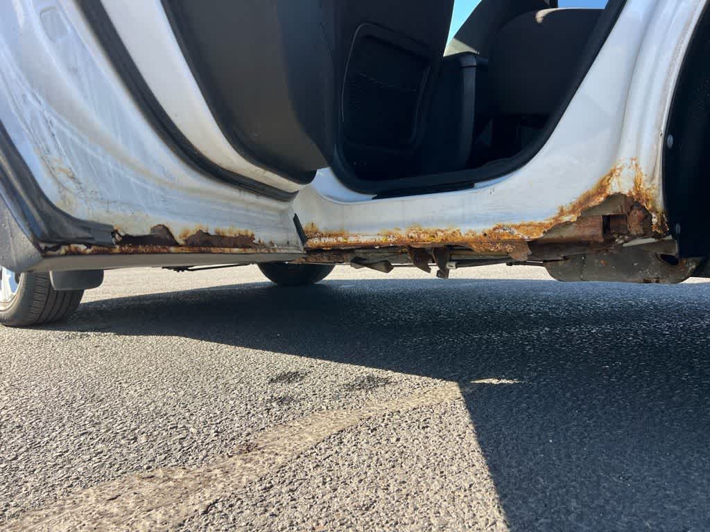 Thumbnail: 2012 Chevrolet Equinox - 32