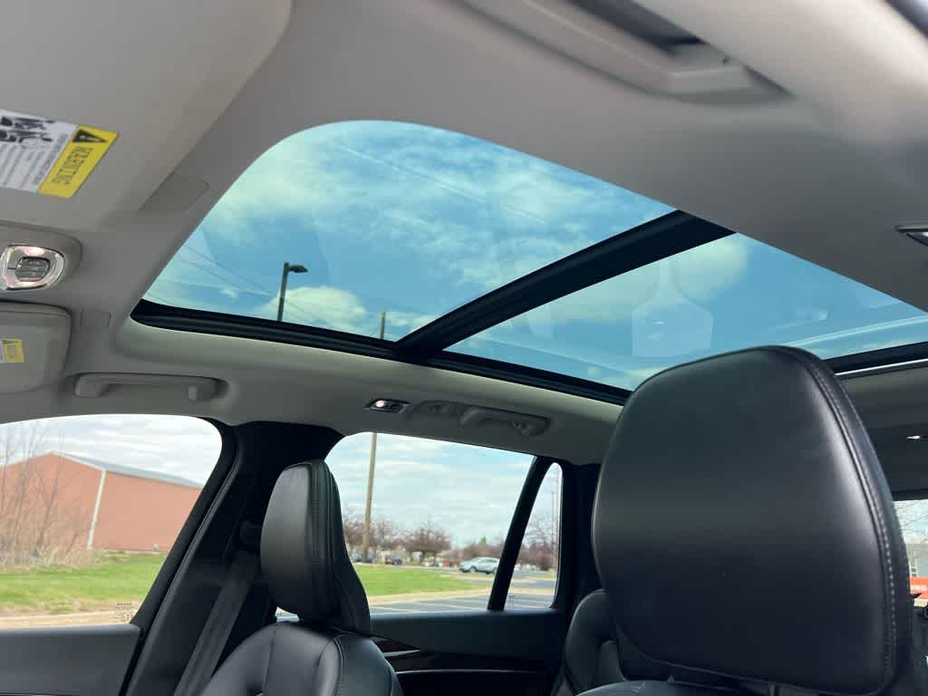 Thumbnail: 2019 Volvo XC90 - 19