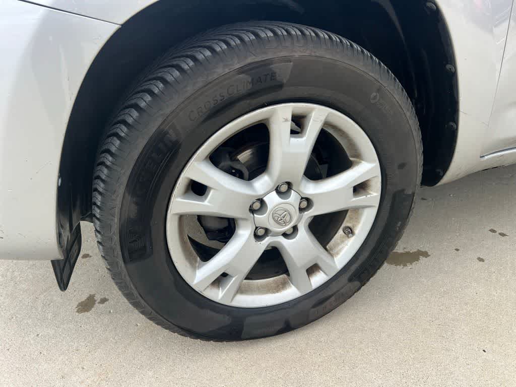 Thumbnail: 2012 Toyota RAV4 - 10