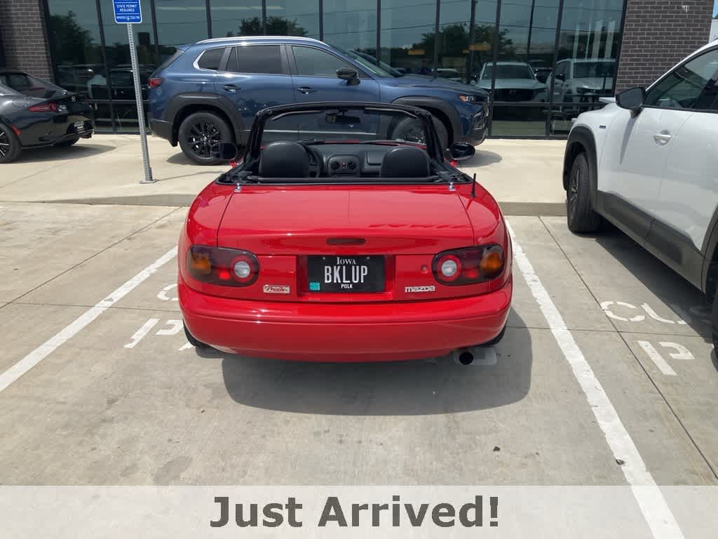 Thumbnail: 1995 Mazda MX-5 Miata - 4