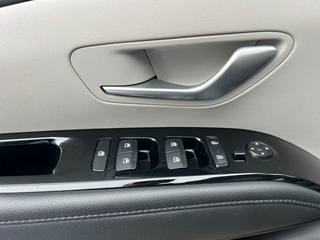 Thumbnail: 2023 Hyundai Tucson - 18