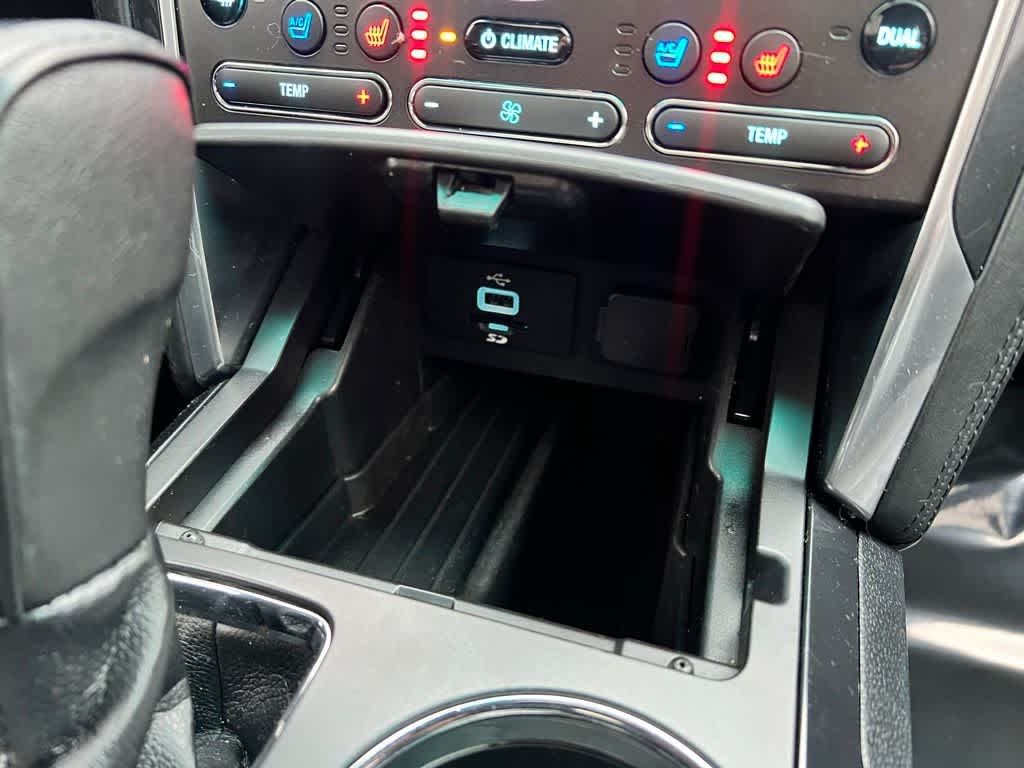 Thumbnail: 2016 Ford Explorer - 45