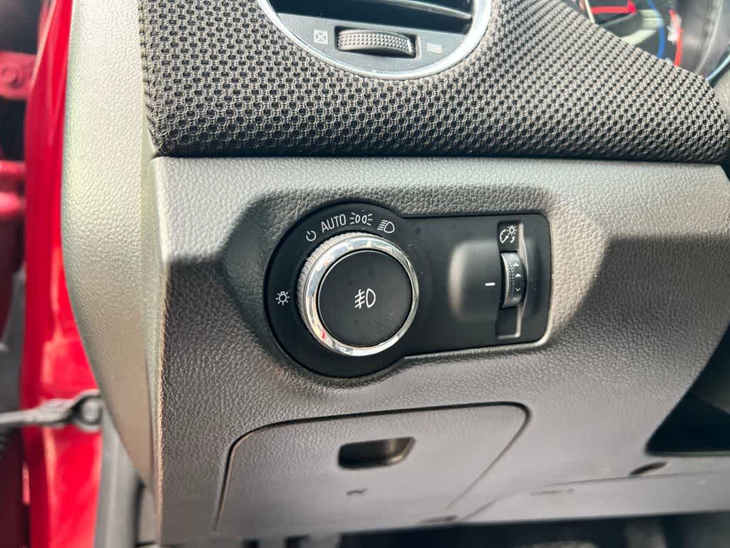 Thumbnail: 2011 Chevrolet Cruze - 14