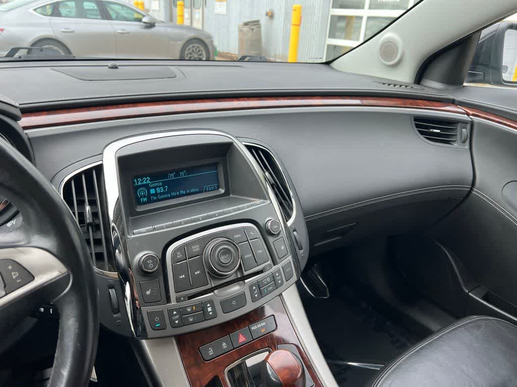 Thumbnail: 2011 Buick LaCrosse - 31