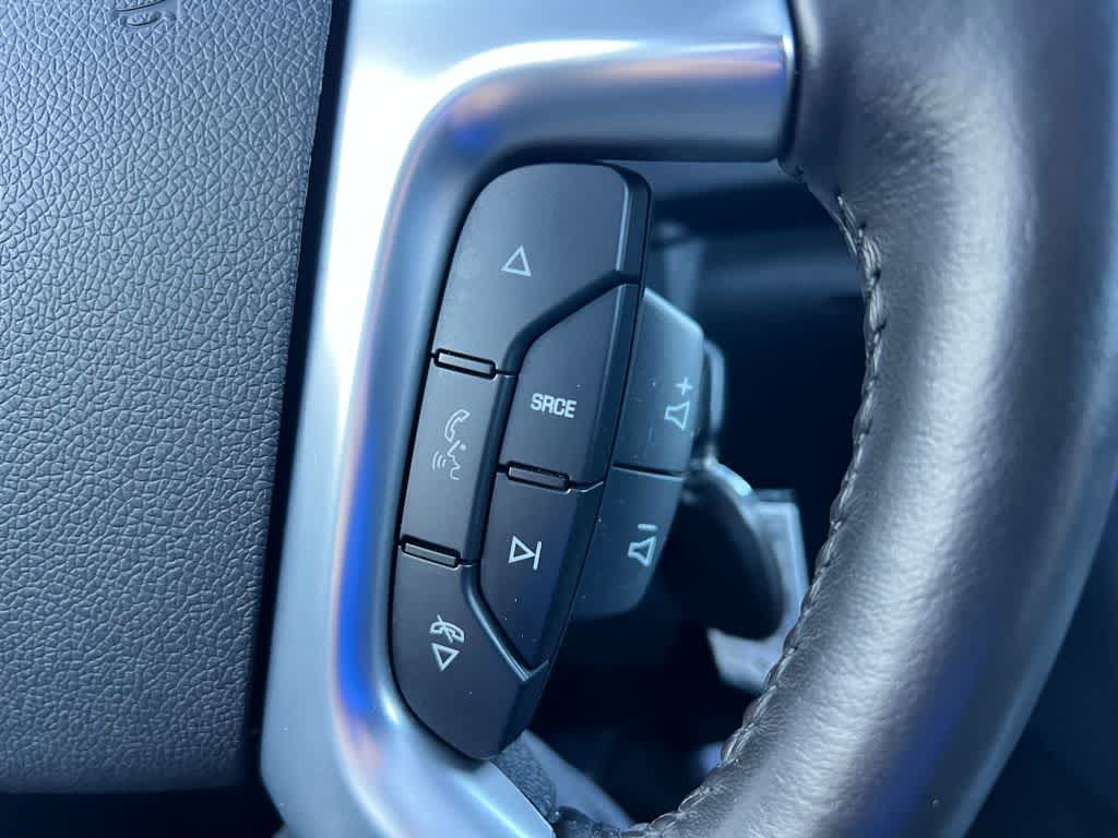 Thumbnail: 2017 Chevrolet Traverse - 30