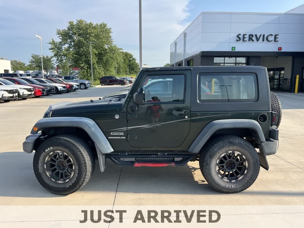 Thumbnail: 2010 Jeep Wrangler - 2