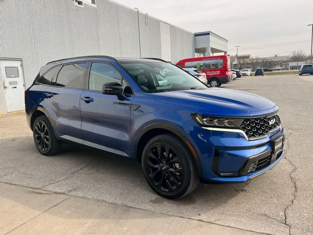 Thumbnail: 2023 Kia Sorento - 8