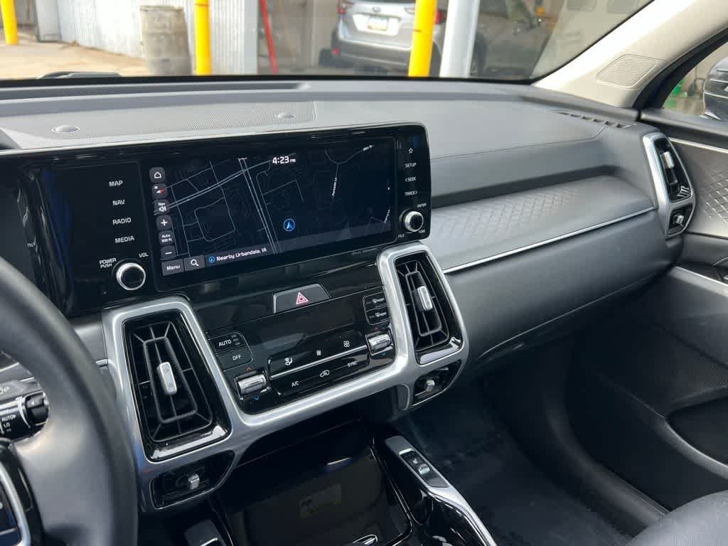 Thumbnail: 2023 Kia Sorento - 43