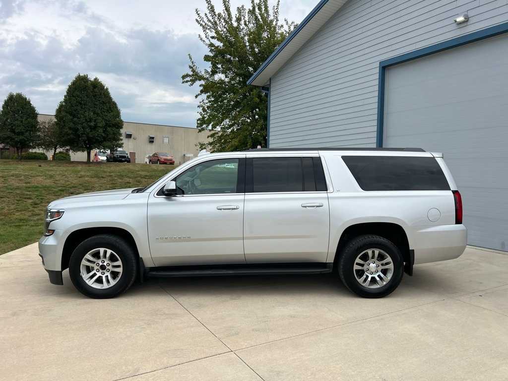 Thumbnail: 2019 Chevrolet Suburban - 3