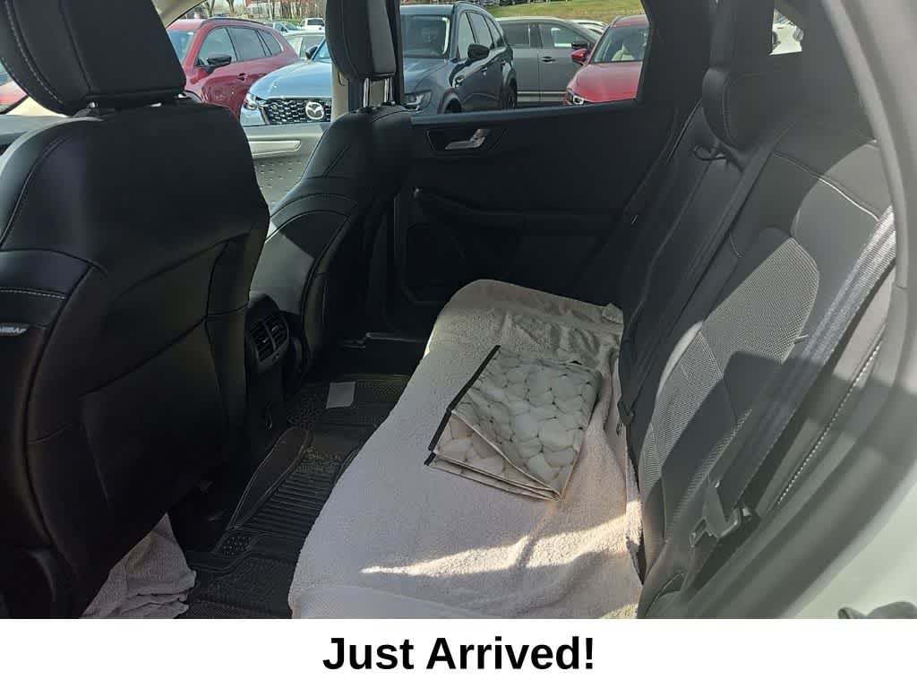 Thumbnail: 2020 Ford Escape - 8