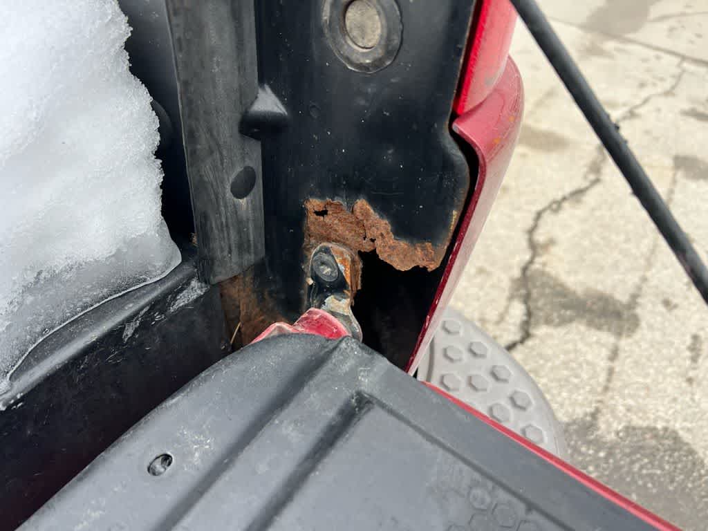 Thumbnail: 2001 Ford Explorer Sport Trac - 19