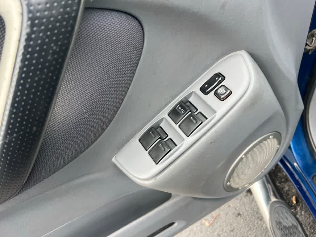 Thumbnail: 2003 Toyota RAV4 - 19