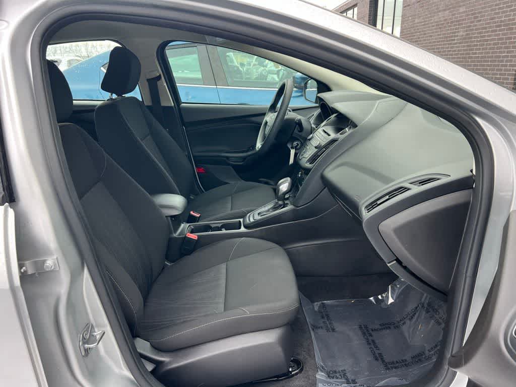 Thumbnail: 2017 Ford Focus - 16