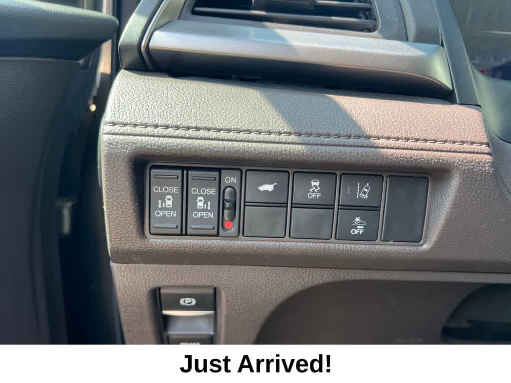 Thumbnail: 2019 Honda Odyssey - 15