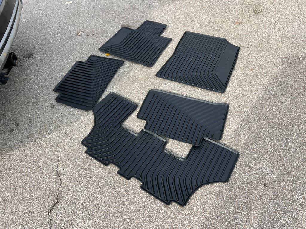 Thumbnail: 2023 Kia Sorento - 37