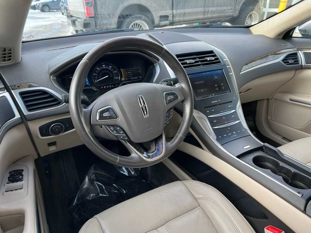 Thumbnail: 2016 Lincoln MKZ - 25