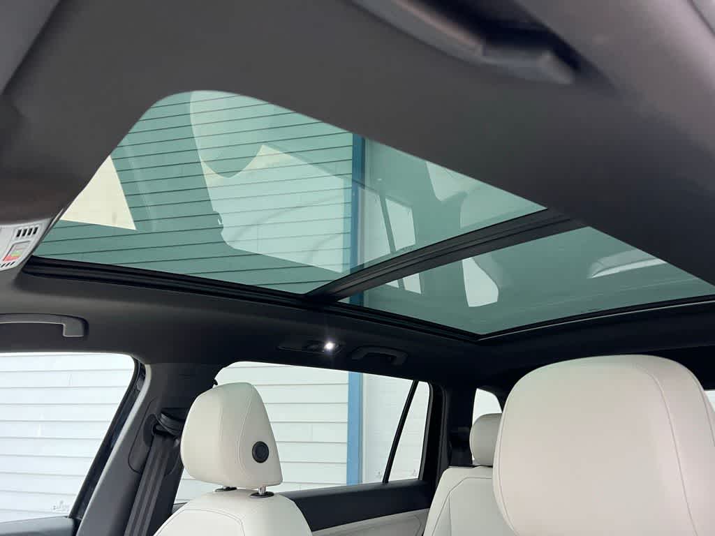 Thumbnail: 2023 Volkswagen Tiguan - 15