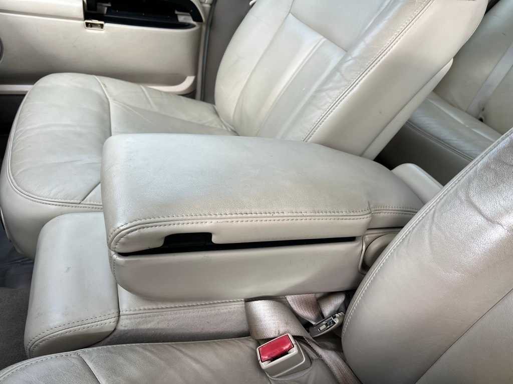 Thumbnail: 2005 Lincoln Town Car - 42