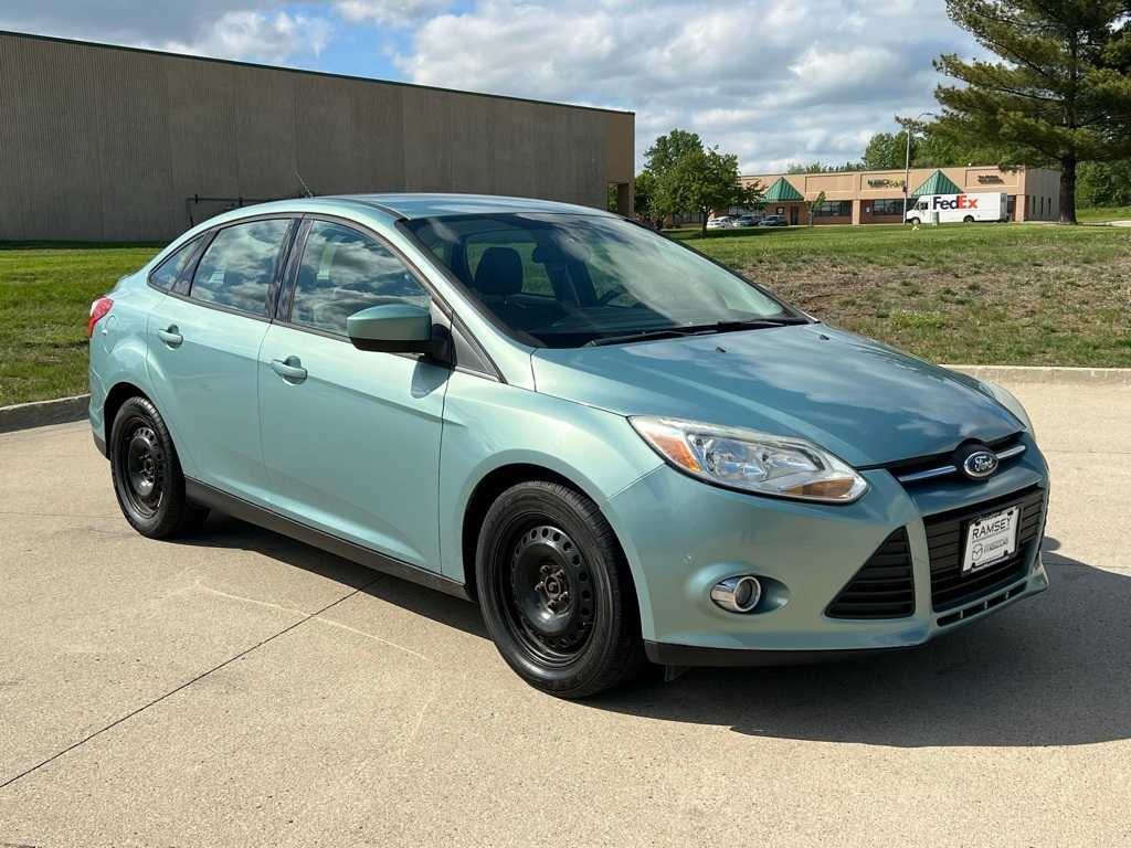 2012 Ford Focus SE 8