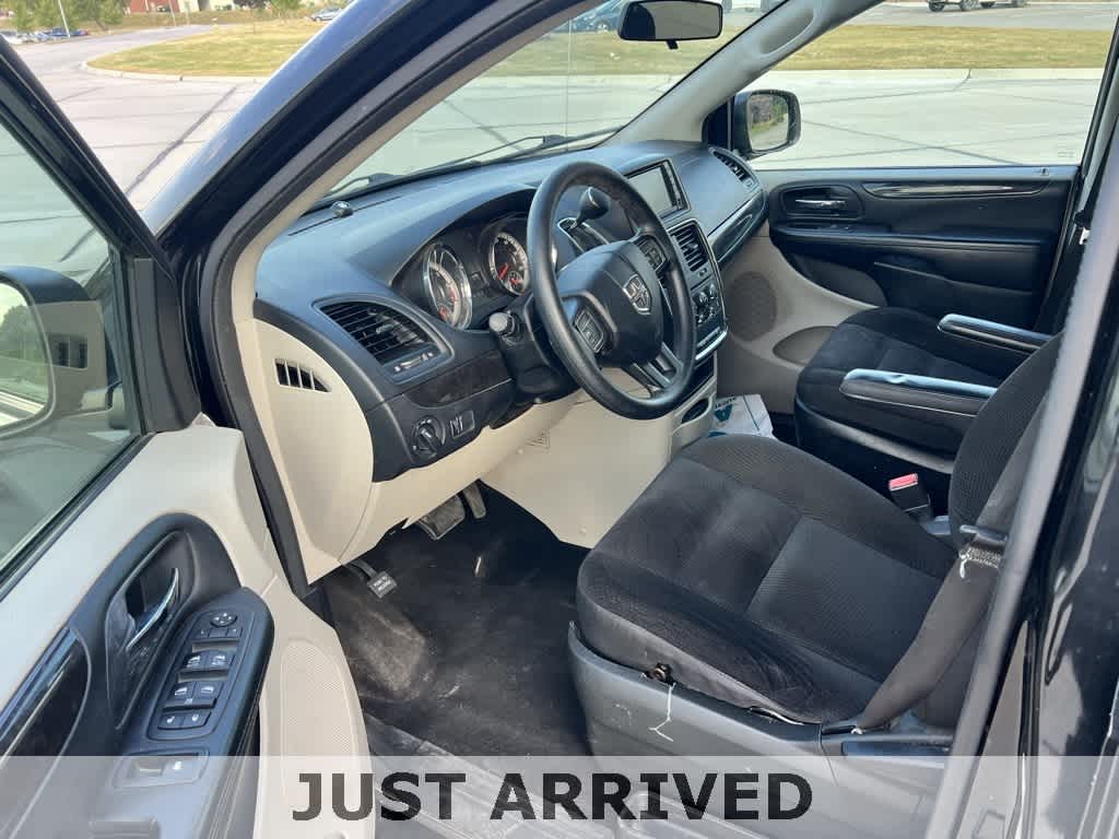 Thumbnail: 2018 Dodge Grand Caravan - 2
