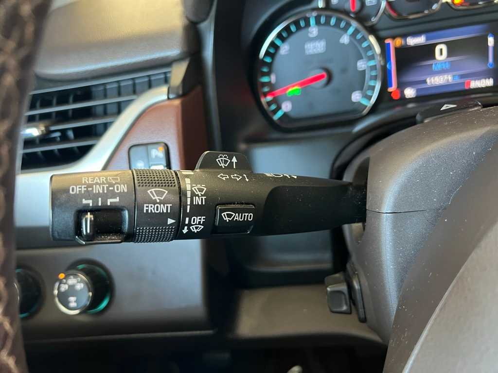 Thumbnail: 2015 Chevrolet Tahoe - 44