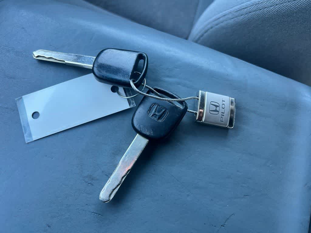 Thumbnail: 2004 Honda Pilot - 37