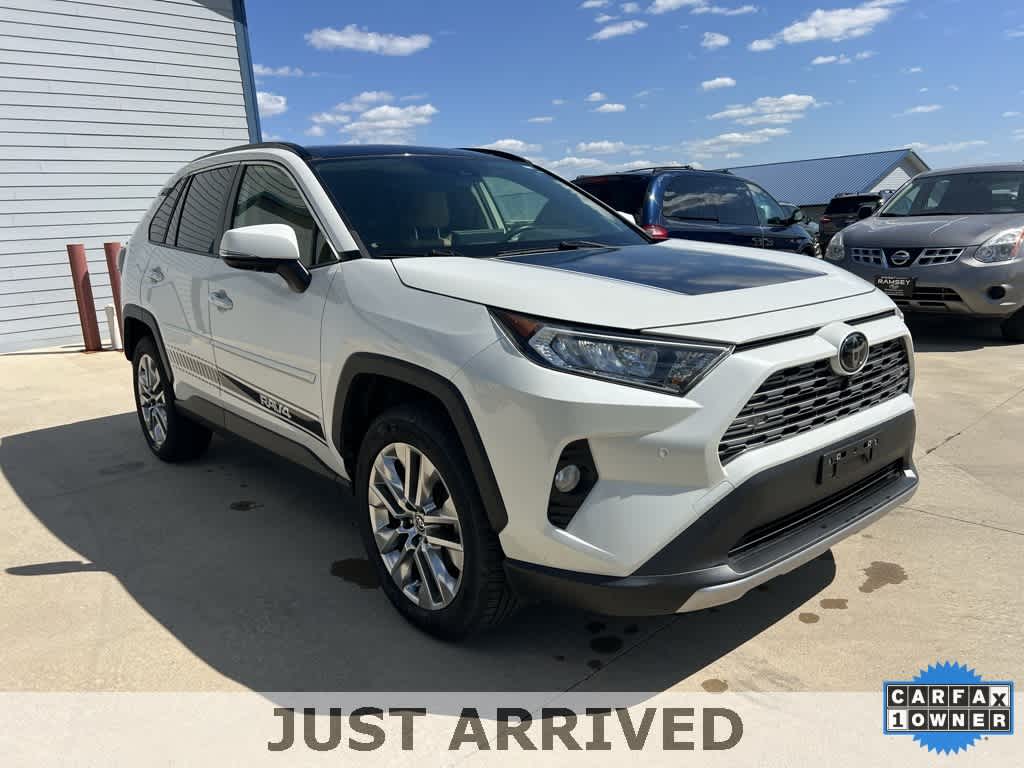 Thumbnail: 2020 Toyota RAV4 - 16