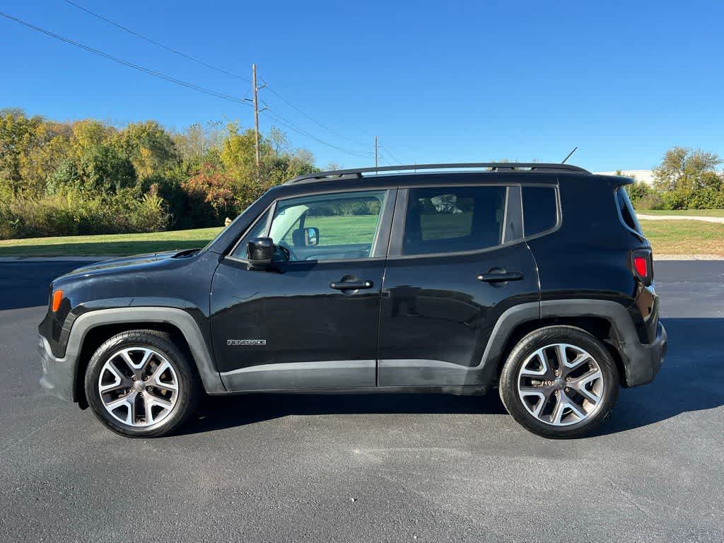 Thumbnail: 2015 Jeep Renegade - 3