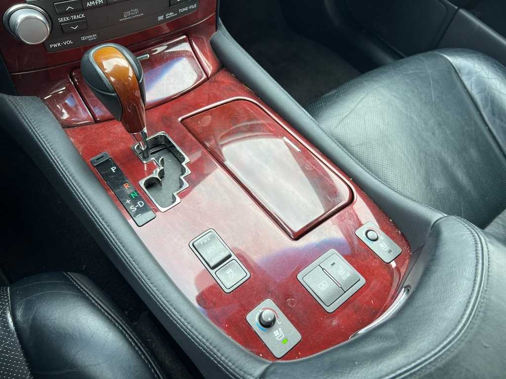 Thumbnail: 2012 Lexus LS - 31