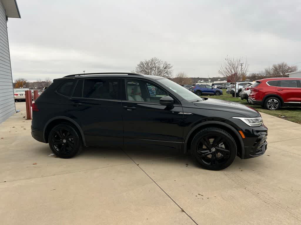 Thumbnail: 2023 Volkswagen Tiguan - 7