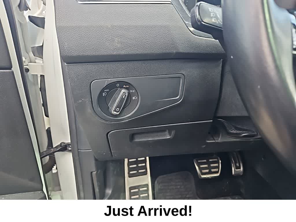 Thumbnail: 2019 Volkswagen Tiguan - 15