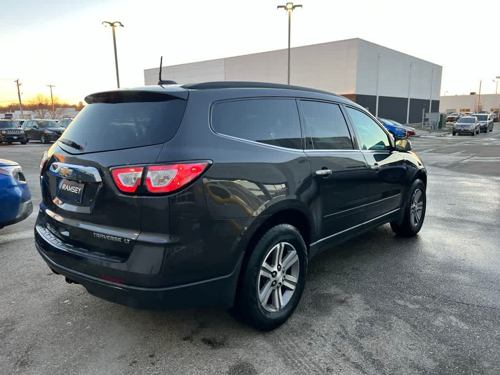 Thumbnail: 2016 Chevrolet Traverse - 6