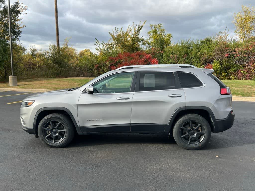 Thumbnail: 2019 Jeep Cherokee - 3