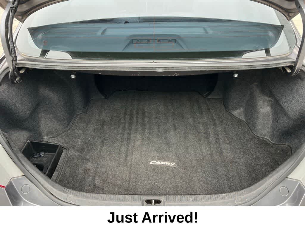 Thumbnail: 2011 Toyota Camry - 23